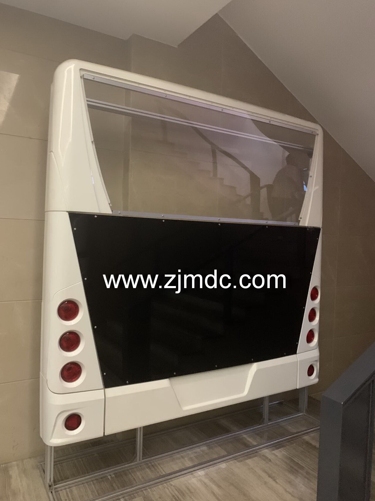 SMC大巴車(chē)后背板模具