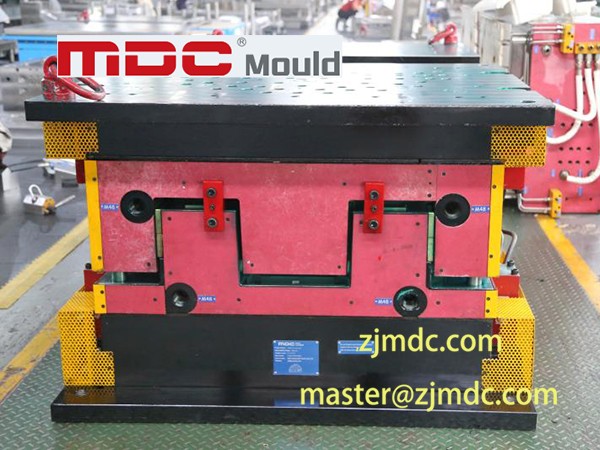 SMC接線(xiàn)盒模具
